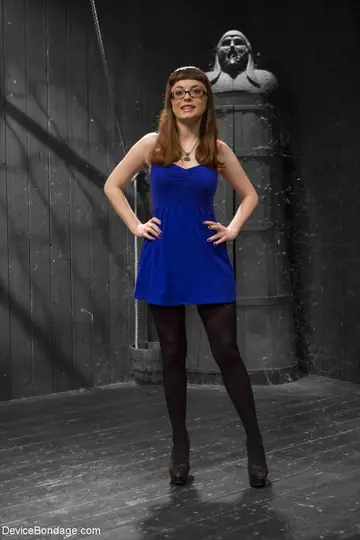 Mz Berlin – Redhead in Stockings and Glasses Takes Anal Fisting in Lesbian Bondage