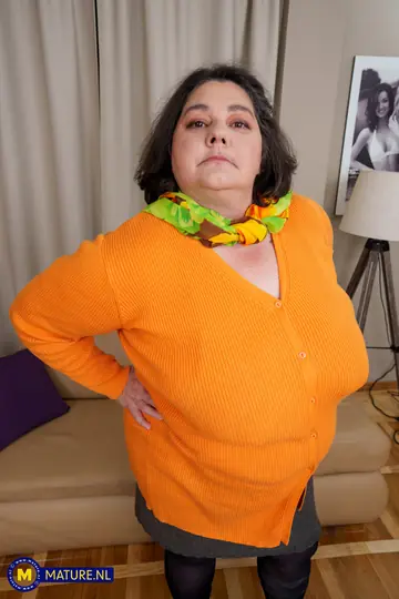 Curvy MILF in Stockings and Skirt Flaunts Her Big Ass