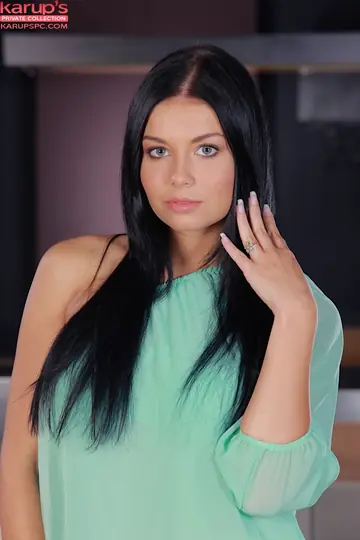 Victoria Blaze – Czech Black-Haired Babe Peels Off Leather Pants and Lingerie to Finger Herself