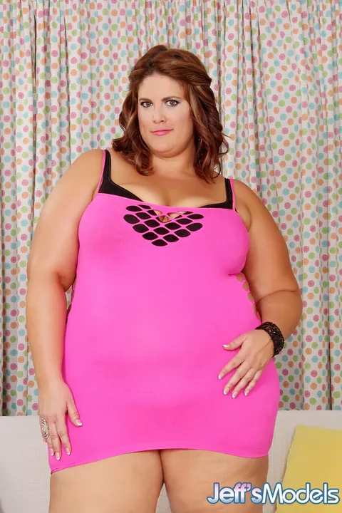 Erin Green: Busty Redhead Pulls Her Panties Aside and Spreads Wide – photo 1 of 14