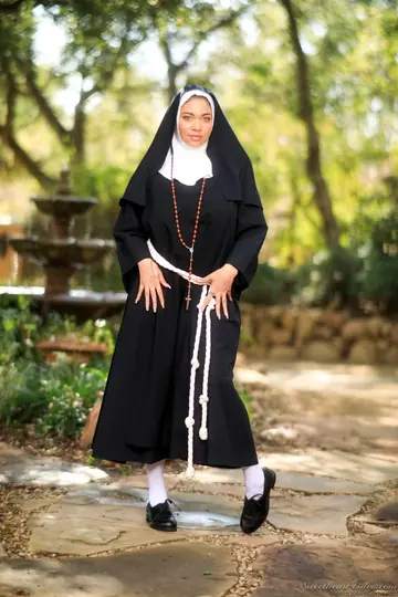 Thick Latina Nun Strips Out of Her Stockings in the Courtyard