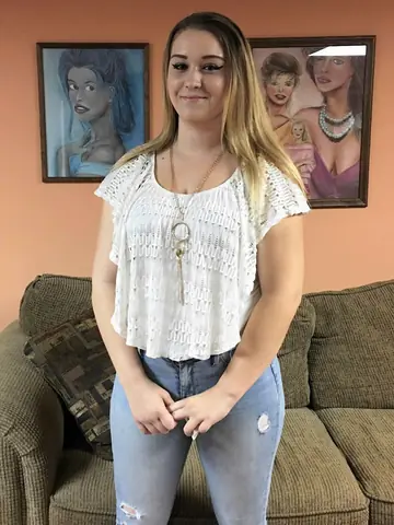 Dymond Rose – Tall Blonde BBW in Jeans Gives a Blowjob