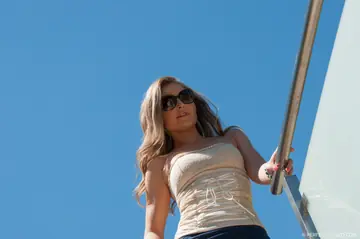 Angel Snow – Blonde MILF in Glasses Gives a Blowjob and Gets Fucked Outdoors