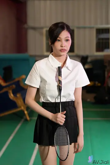 Chinese Badminton Player Sucks Coach and Rides Him Outdoors