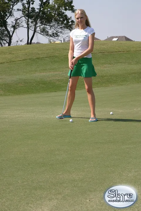 Skye Model: Blonde Lifts Her Skirt on the Golf Course – photo 7 of 12