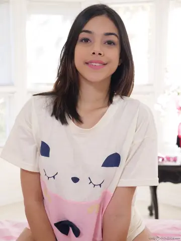 Petite Slim Brunette Gives a Blowjob and Takes Cum in Mouth