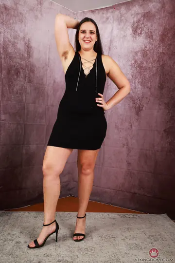 Dria Submits – BBW Brunette Pulls Panties Aside to Show Her Hairy Pussy