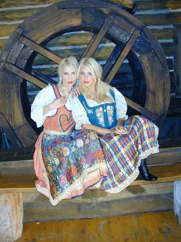 Katerina Hovorkova – Blonde Lesbians in Boots and Skirts Lick and Finger Each Other