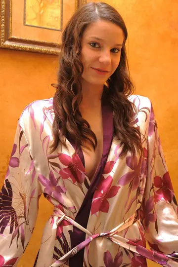 Rilee Marks – Petite Brunette Strips and Pisses in the Bathroom