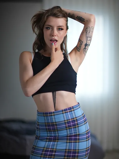 Eden Ivy: Two Thick Brunettes in Skirts Pose for a Selfie – photo 5 of 20