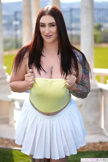 Avalon Mira – Tattooed BBW Strips Nude and Shows Off Her Big Tits and Ass