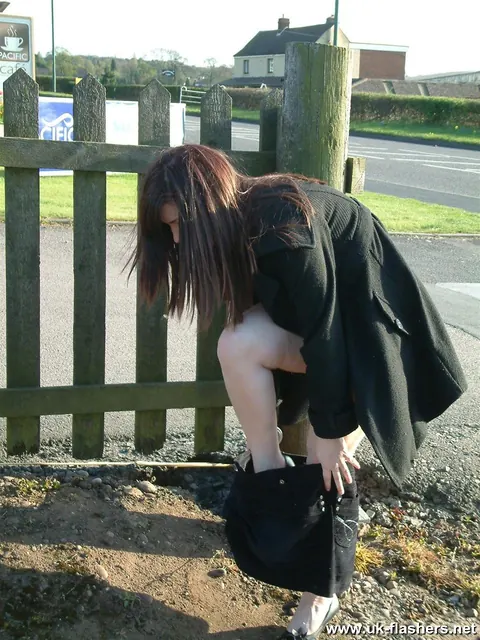 BBW Brunette Strips Nude Outdoors in Heels – photo 5 of 16