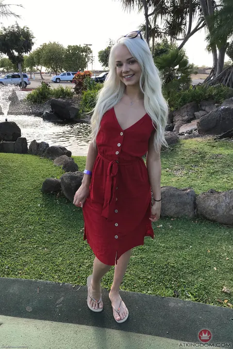 Elsa Jean: Slim Blonde in a Bikini Spreads on the Beach – photo 1 of 20