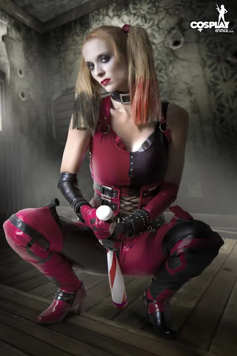 Thick Pigtail Babe in Leather Cosplay Strips and Plays with a Dildo – photo 7 of 12
