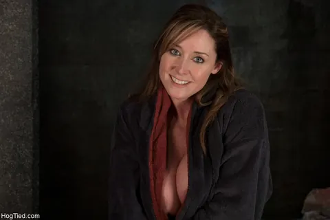 Christina Carter: Curvy Brunette MILF Bound and Spread in Hogtie – photo 18 of 21