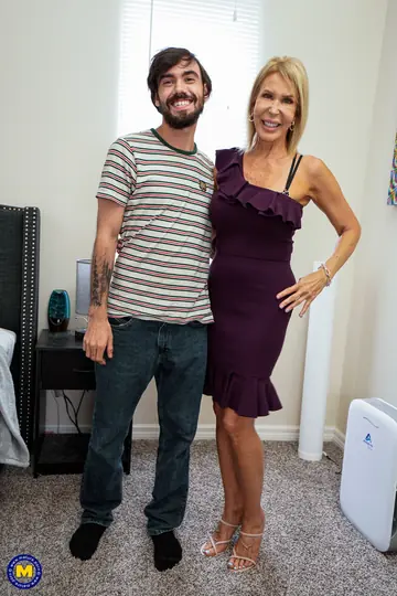 Erica Lauren – Curvy Blonde MILF Gets Fucked Anal and Takes a Big-Tit Cumshot