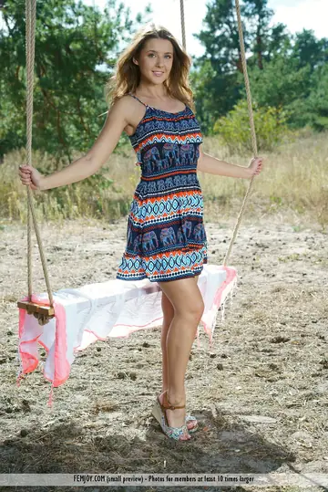 Tall European Babe with Big Tits Spreads Her Pussy on a Rope Swing