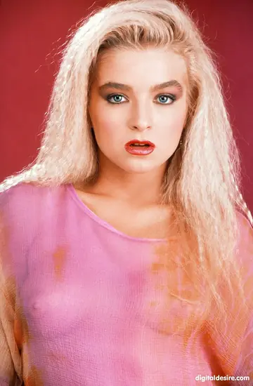 Ashley Lauren – Blonde Model Strips Nude and Poses for Glamour Lens