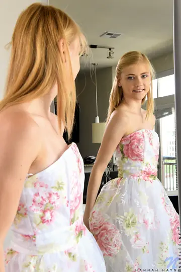 Hannah Hays – Slim Blonde Rides a Suction Dildo at the Mirror