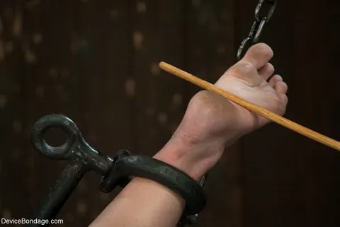 Payton Bell: Tall Slim Redhead in Bondage Masturbates with a Dildo – photo 9 of 21