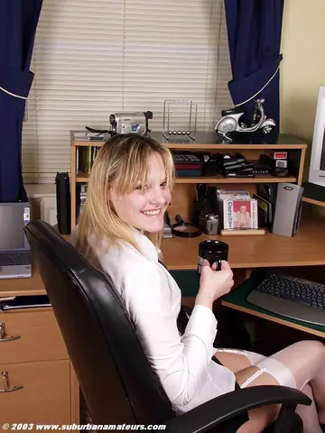 Thick British Secretary Strips Off Her Lingerie for Anal Play at Work
