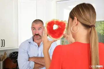 Gizelle Blanco – Tall Latina in Stockings Gets Fucked Doggy Style in the Kitchen