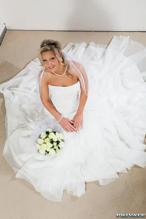 Alexis Crystal: Blonde and Brunette Czech Brides Kiss and Spread in a Threesome – photo 6 of 21