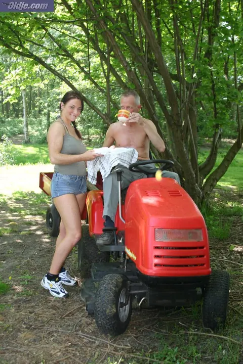 Mischel Chanson: Short-Haired Busty Redhead Sucks Cock Outdoors – photo 1 of 16