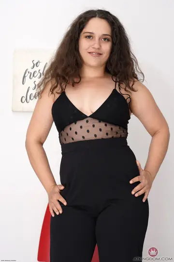 Ziggy Star – Petite Brunette with Big Natural Tits Spreads Her Hairy Pussy