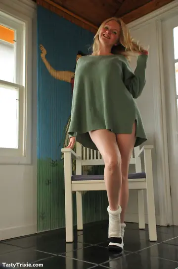 Tasty Trixie – Busty Blonde MILF Peels Off Her Lingerie to Socks and Fingers Herself