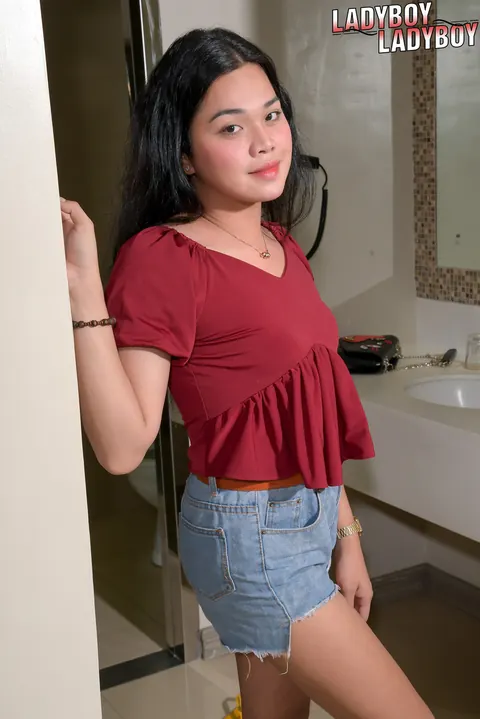 Asian Trans Woman Strips Nude for the Camera – photo 1 of 16