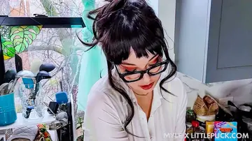 Tall Latina MILF Takes a Creampie in POV