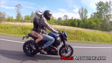 Vyxen Steel – Blonde Canadian Rides a Partner Outdoors for a Facial
