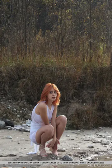 Elfa Floria – Tall Redhead PAWG Strips Out of Her Skirt Outdoors