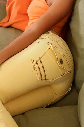 Ruth Medina – Thick Latina Strips Out of Her Jeans and Spreads Wide