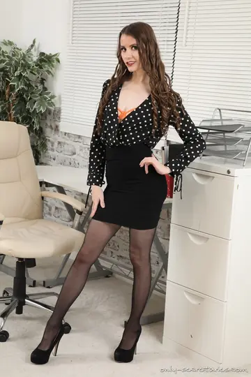 Secretary Strips to Stockings and Spreads Her Ass at the Desk