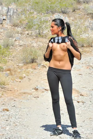 Giselle Mari – Brunette Strips Out of Her Yoga Pants and Spreads Outdoors
