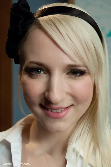 Ashley Fires – Blonde Uses Anal Dildo and Licks Pussy in the Office Lesbian Play