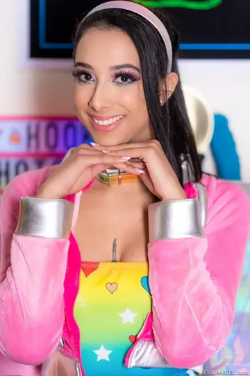 Kiarra Kai – Brunette Latina Undresses, Kisses and Takes Cum in Her Pussy, Mouth and Face