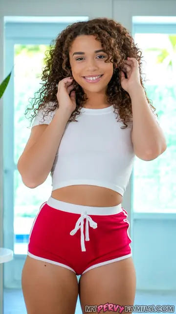 Willow Ryder – Latina in Shorts Takes Black Cock in Interracial Sex