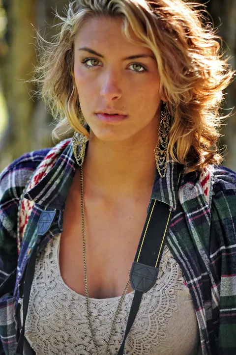 Marilyn Winters: Tanned Blondes in Jeans Kiss and Finger Each Other Outdoors – photo 13 of 20