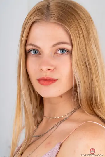 Sophie Sparks – Blonde Strips Nude and Poses Showing Her Small Natural Tits