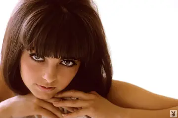Dolly Read – British Brunette Bares Her Natural Tits in a Nude Shoot