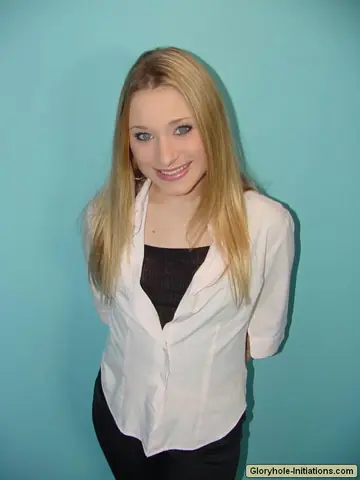 Kayla Marie – Blonde MILF Gives a Gloryhole Blowjob and Takes a Facial in the Bathroom