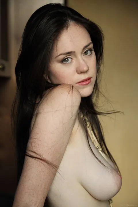 Annis A: Brunette Undresses and Poses Naked – photo 4 of 21