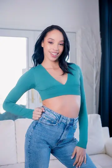 Alexis Tae – Ebony BBW Gets Naked for Doggy Style Sex