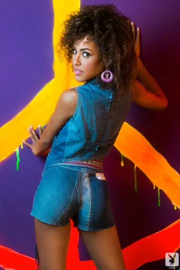 Shanice Jordyn – Curly Ebony Brunette Undresses and Shows Her Pussy