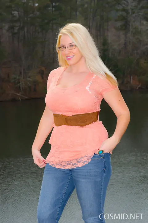 Raquel Stoops: Blonde BBW Releases Big Tits at the Lake – photo 2 of 16