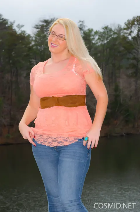 Raquel Stoops: Blonde BBW Releases Big Tits at the Lake – photo 3 of 16