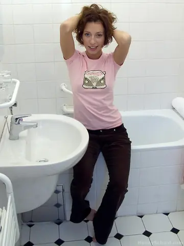 Michaela Kovarova – Czech MILF Strips Out of Her Bikini in the Bathroom